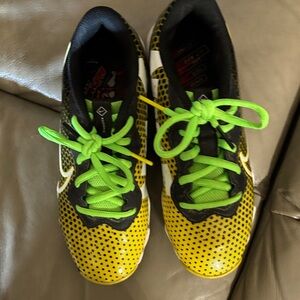 Kids Yellow and Black Baseball Cleats